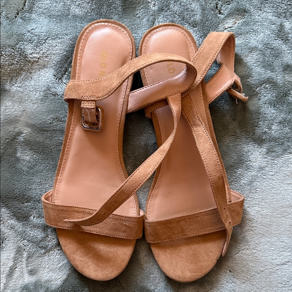 Old Navy Tan Strappy Suede Flat Sandals